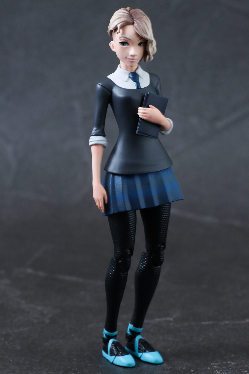 千値練 SVアクション　スパイダー・グウェン　レビュー　付属品　制服ボディ