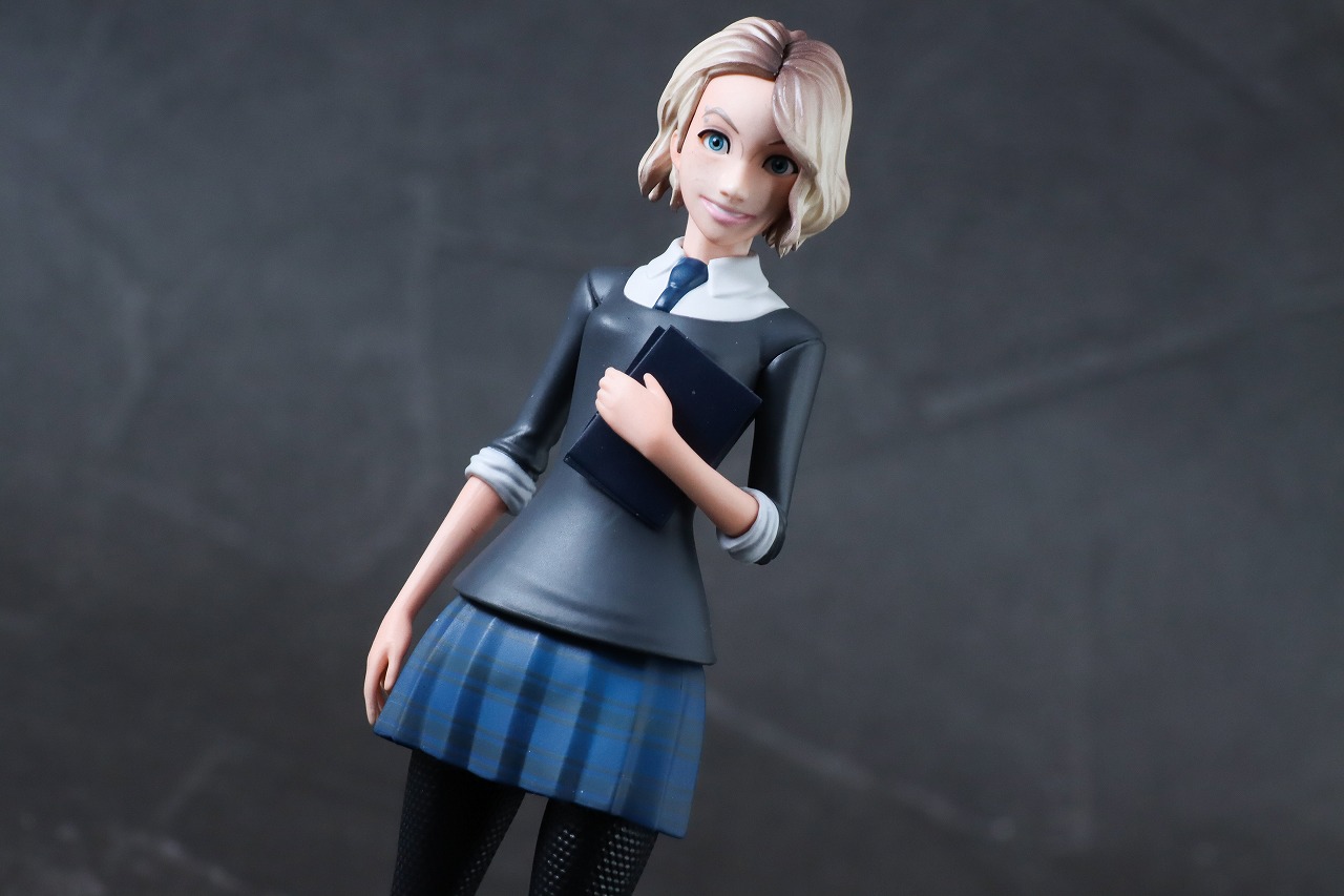 千値練 SVアクション　スパイダー・グウェン　レビュー　アクション