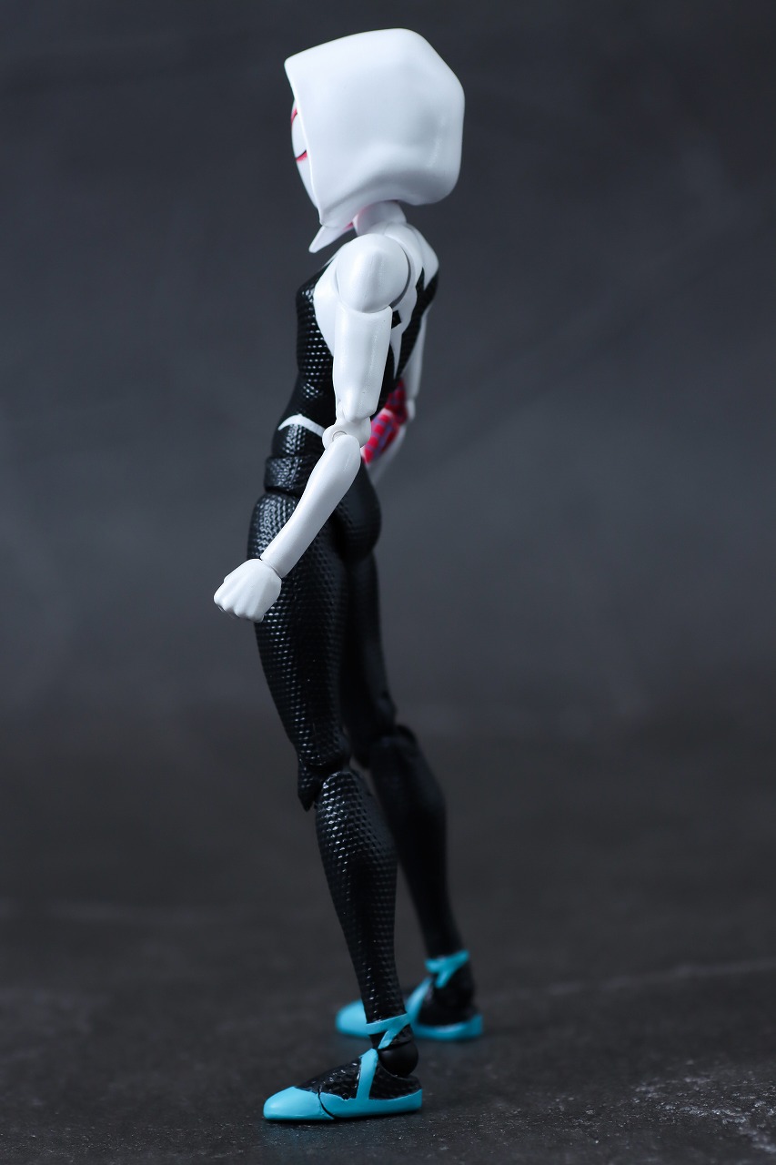 千値練 SVアクション　スパイダー・グウェン　レビュー　本体