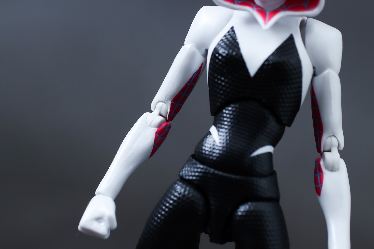 千値練 SVアクション　スパイダー・グウェン　レビュー　本体