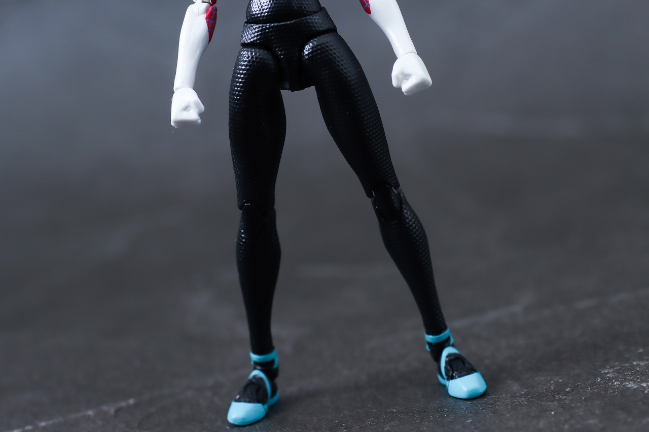 千値練 SVアクション　スパイダー・グウェン　レビュー　本体