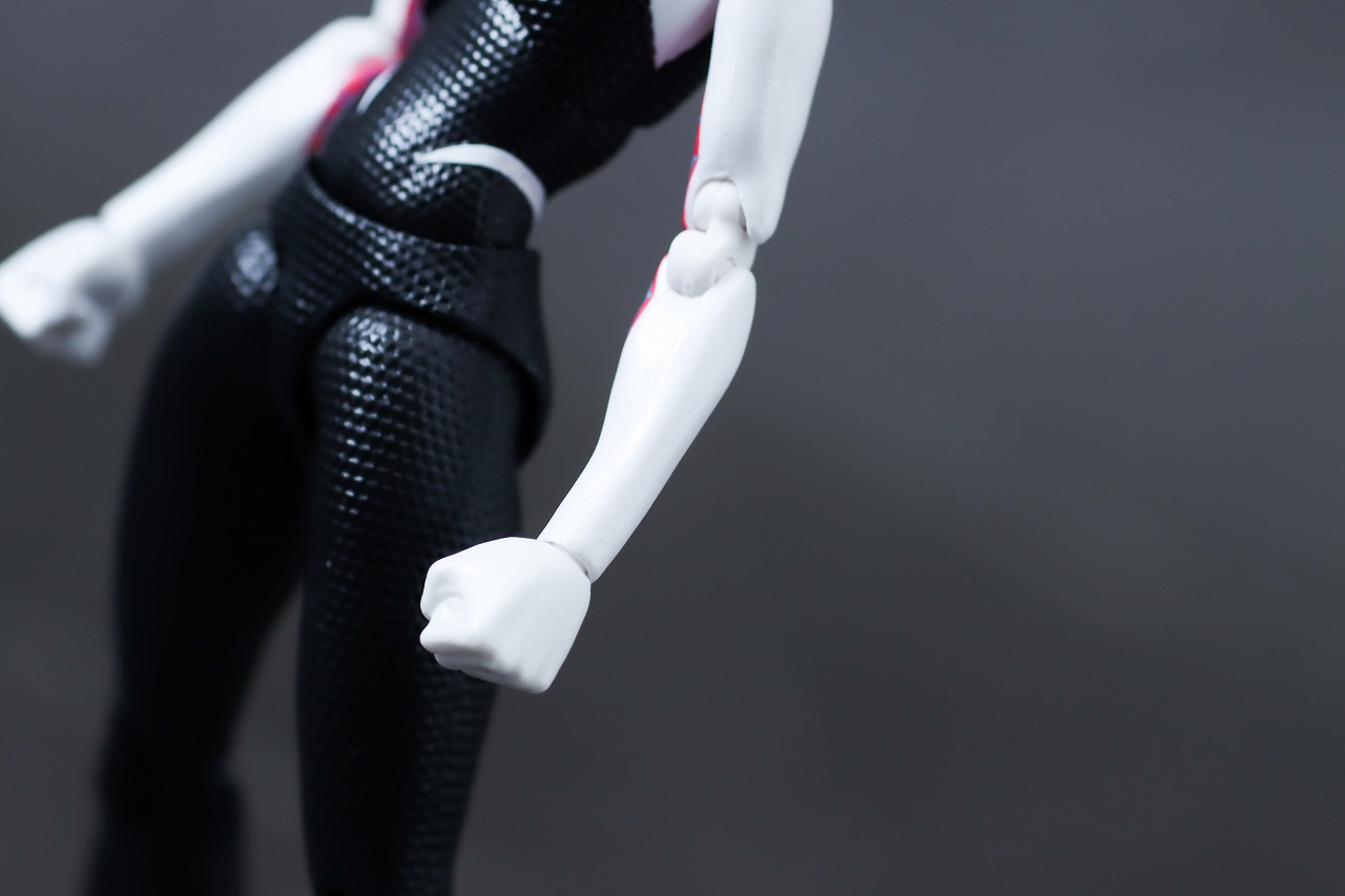 千値練 SVアクション　スパイダー・グウェン　レビュー　本体