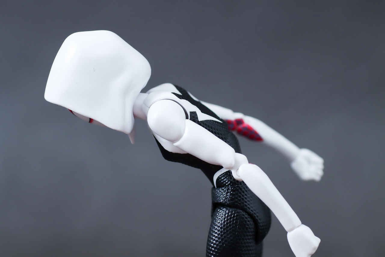 千値練 SVアクション　スパイダー・グウェン　レビュー　可動範囲