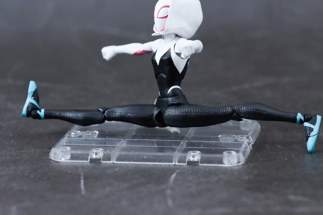 千値練 SVアクション　スパイダー・グウェン　レビュー　可動範囲