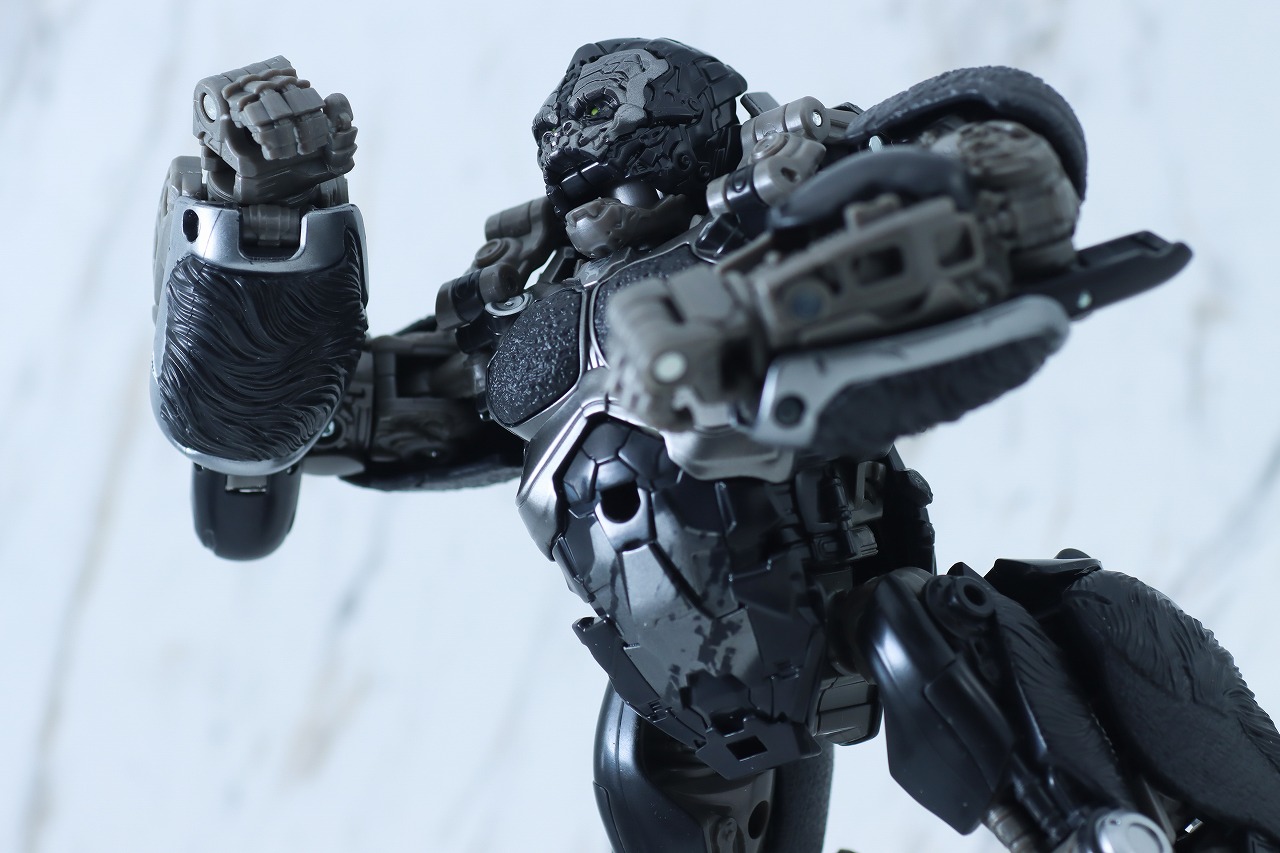 スタジオシリーズ　オプティマスプライマル（コンボイ／ビースト覚醒）　レビュー　ビーストモード　アクション