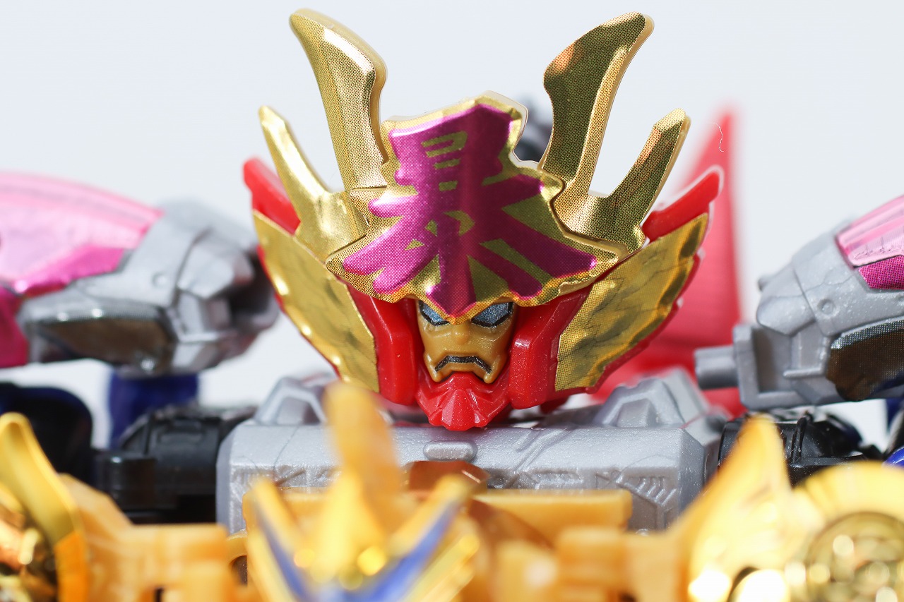 ミニプラ　トラドラオニタイジン極 お祭りメタリックVer.　レビュー　ゴールドンオニタイジン　本体