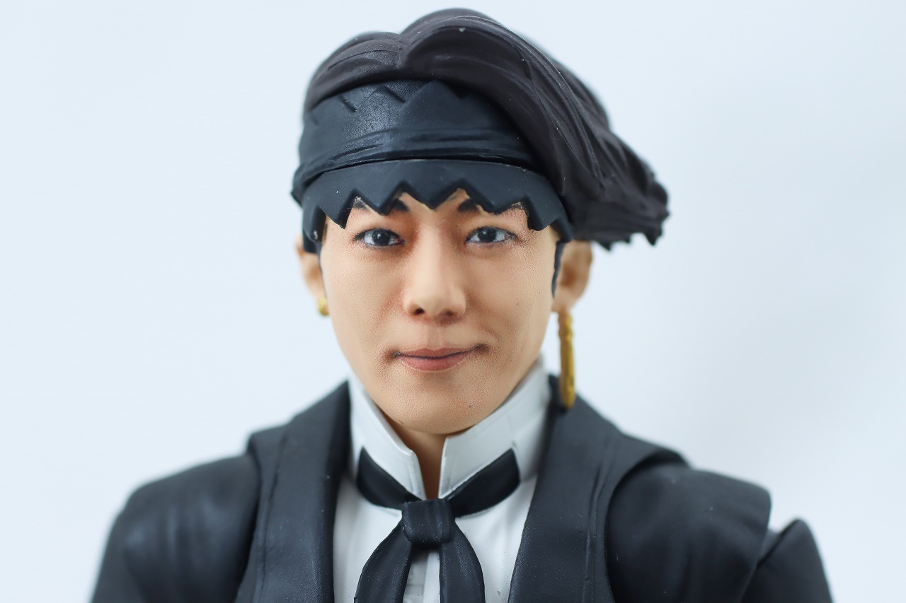 S.H.フィギュアーツ　岸辺露伴（『ルーヴルへ行く』）　レビュー　付属品　にやり顔