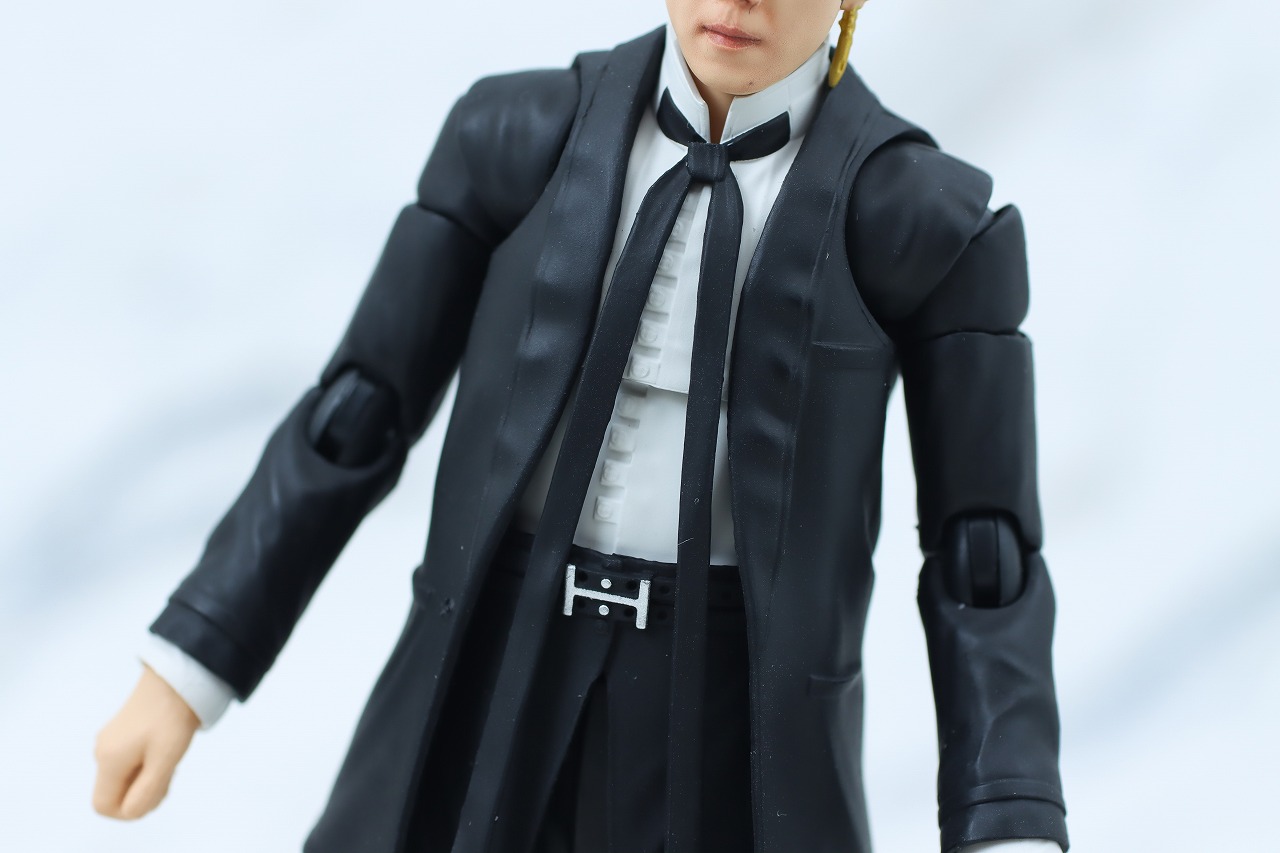 S.H.フィギュアーツ　岸辺露伴（『ルーヴルへ行く』）　レビュー　本体