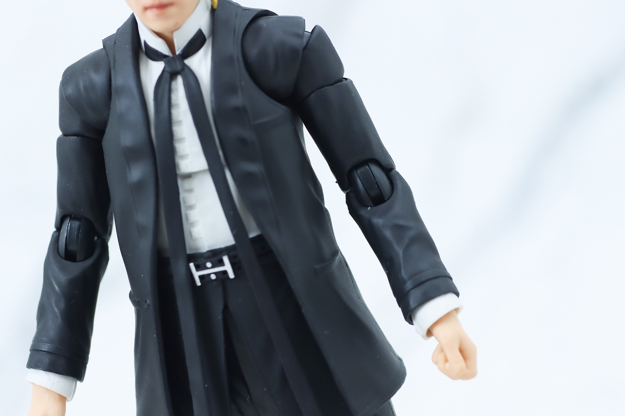 S.H.フィギュアーツ　岸辺露伴（『ルーヴルへ行く』）　レビュー　本体