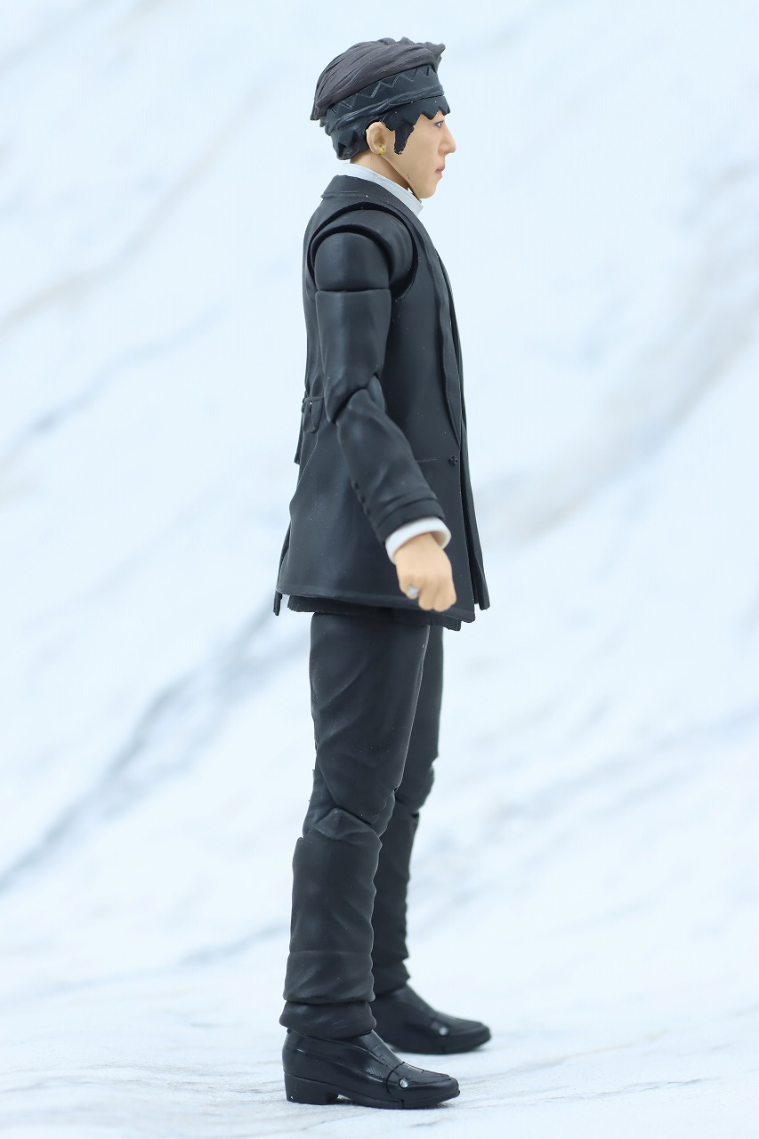 S.H.フィギュアーツ　岸辺露伴（『ルーヴルへ行く』）　レビュー　本体