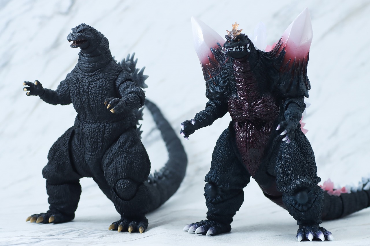 S.H.モンスターアーツ　スペースゴジラ 福岡決戦Ver.　レビュー　本体　ゴジラ　新宿決戦　比較