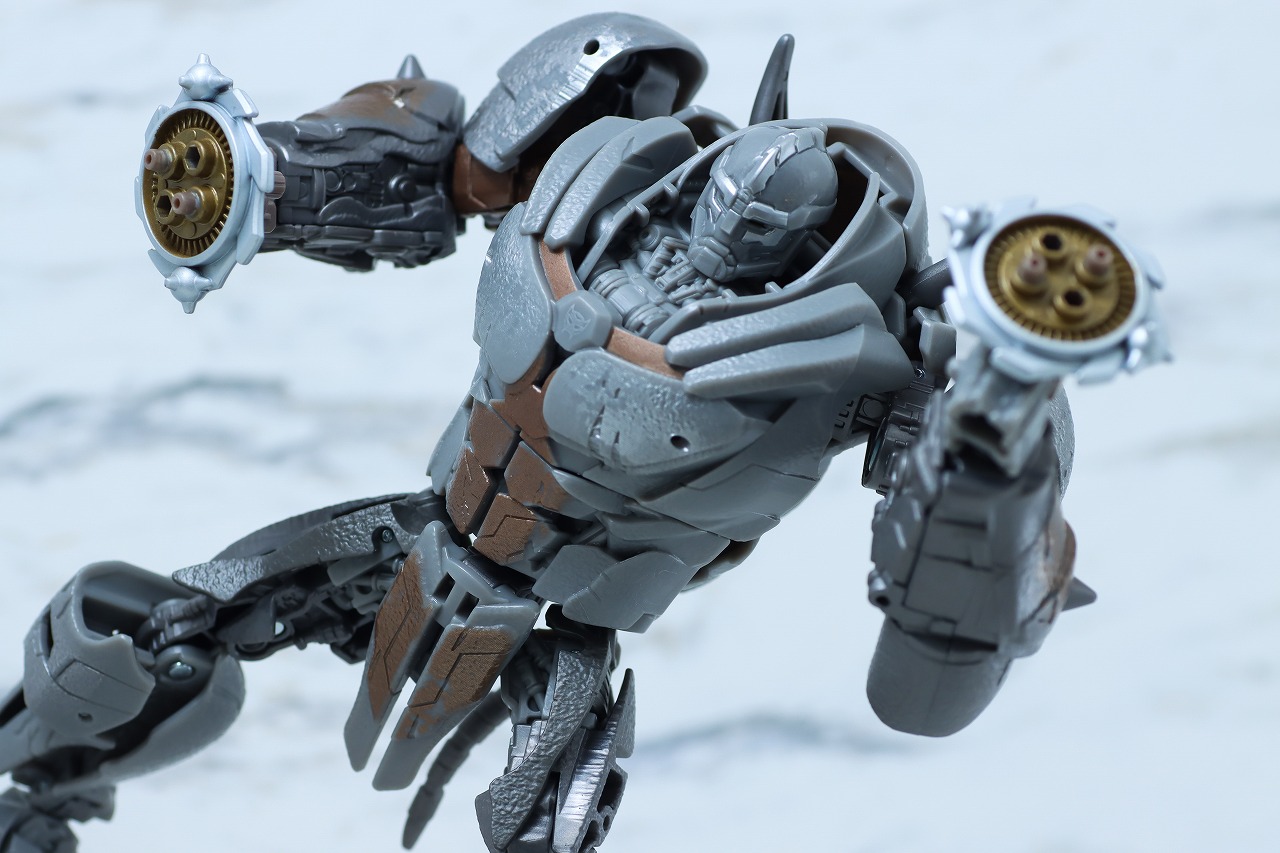 スタジオシリーズ SS-113　ライノックス（『トランスフォーマー／ビースト覚醒』）　レビュー　アクション