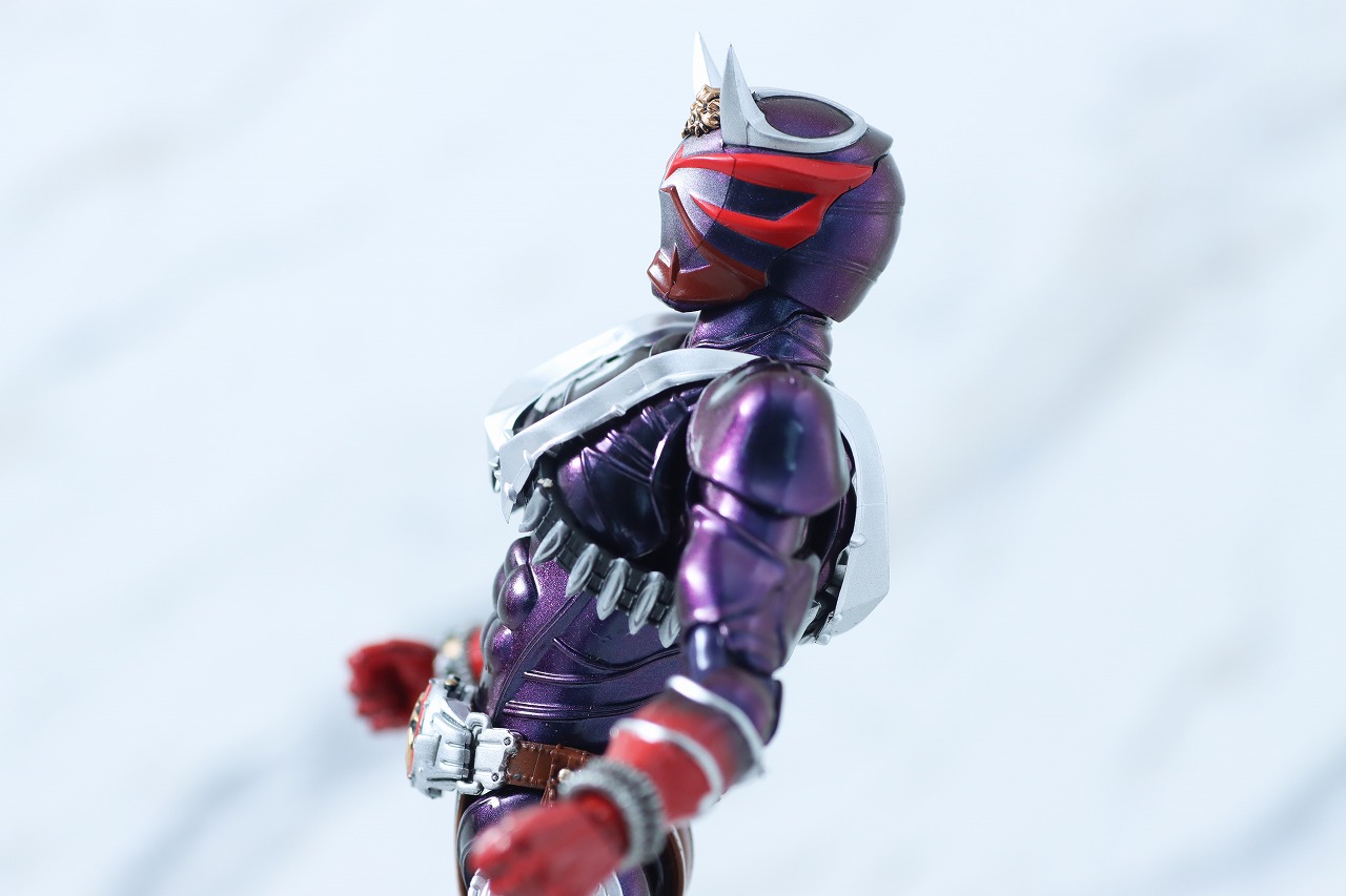 S.H.フィギュアーツ 真骨彫製法 仮面ライダー響鬼 真骨彫 10th Anniversary Ver. レビュー 可動範囲