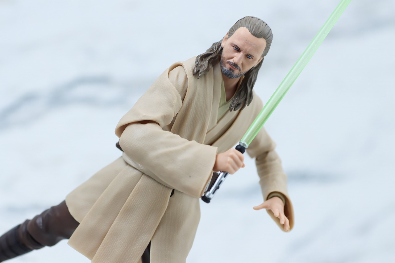 S.H.フィギュアーツ　クワイ=ガン・ジン（『スター・ウォーズ：ファントム・メナス』）　レビュー　アクション
