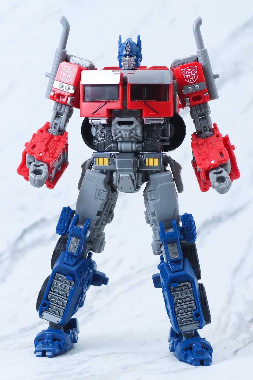 スタジオシリーズ オプティマス・プライム(トランスフォーマー/ビースト覚醒) レビュー 本体