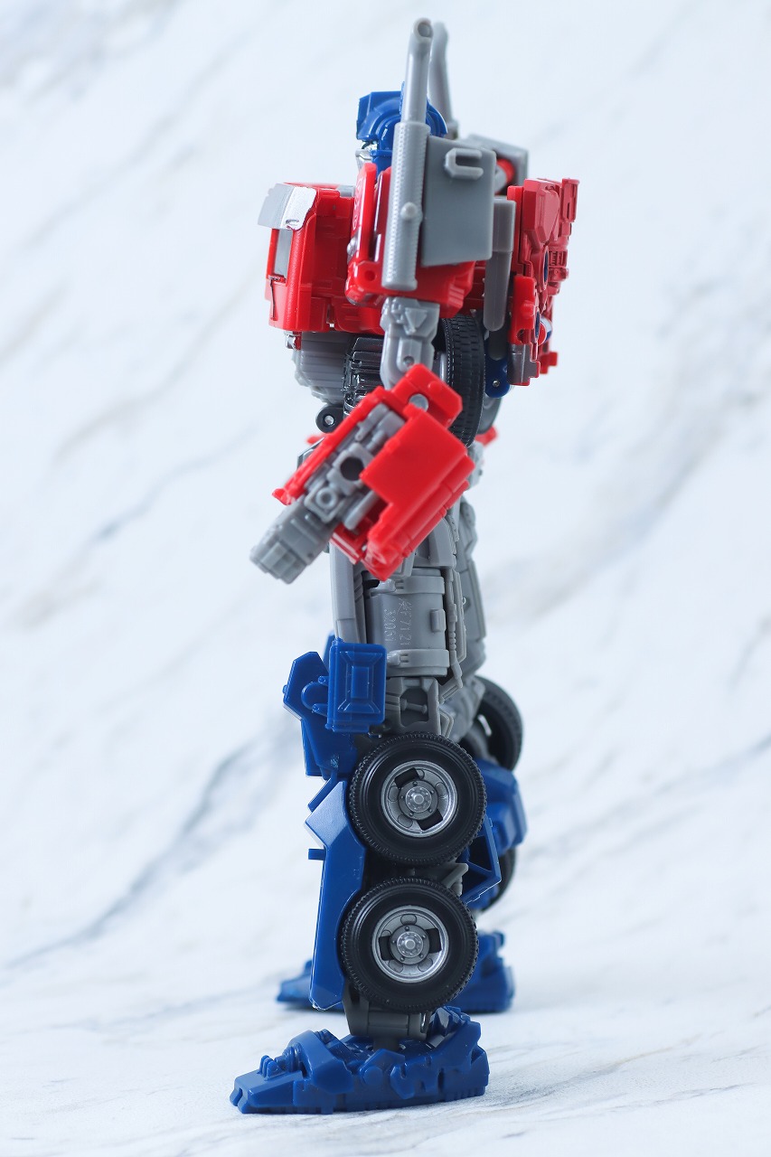 スタジオシリーズ オプティマス・プライム(トランスフォーマー/ビースト覚醒) レビュー 本体