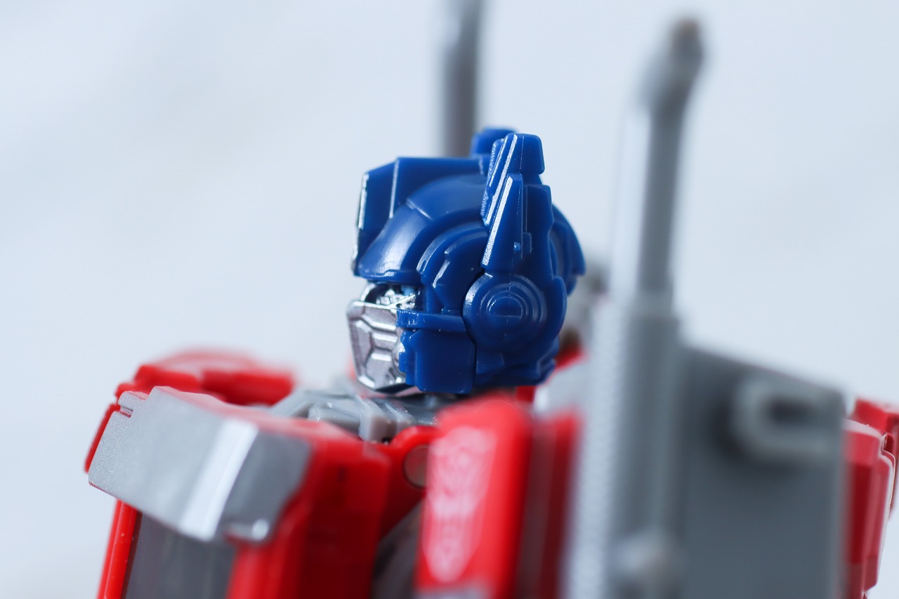 スタジオシリーズ オプティマス・プライム(トランスフォーマー/ビースト覚醒) レビュー 本体