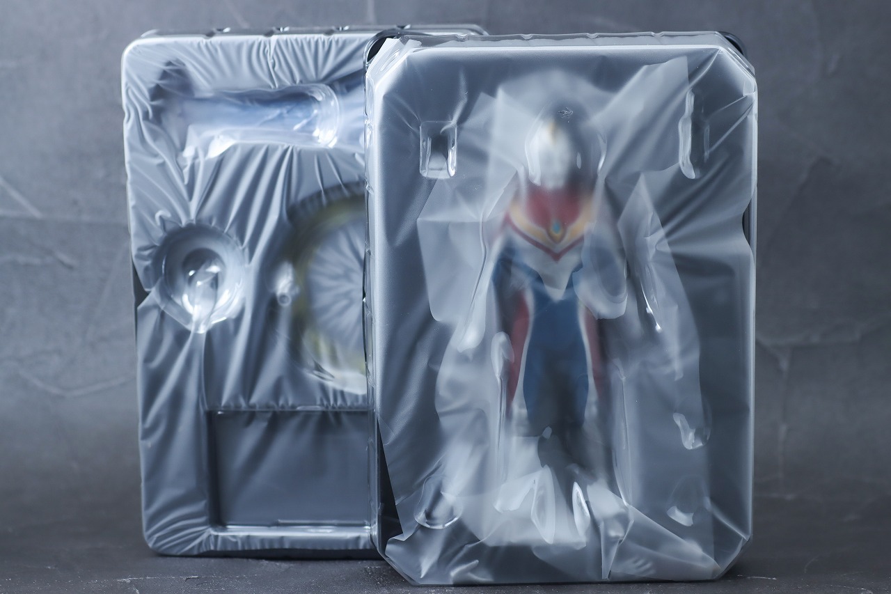 alphamax　ウルトラマンダイナ フラッシュタイプ　レビュー　パッケージ