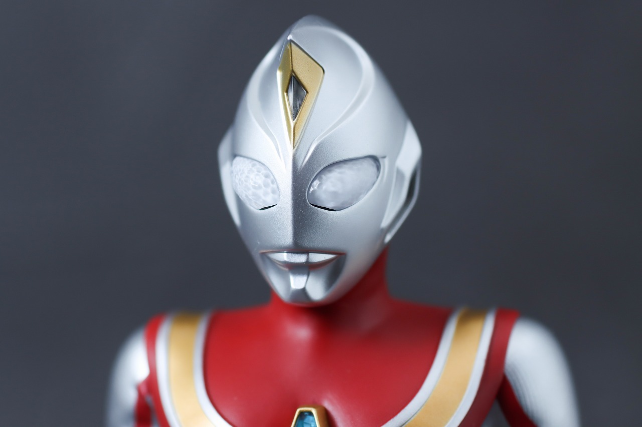 alphamax　ウルトラマンダイナ フラッシュタイプ　レビュー　本体