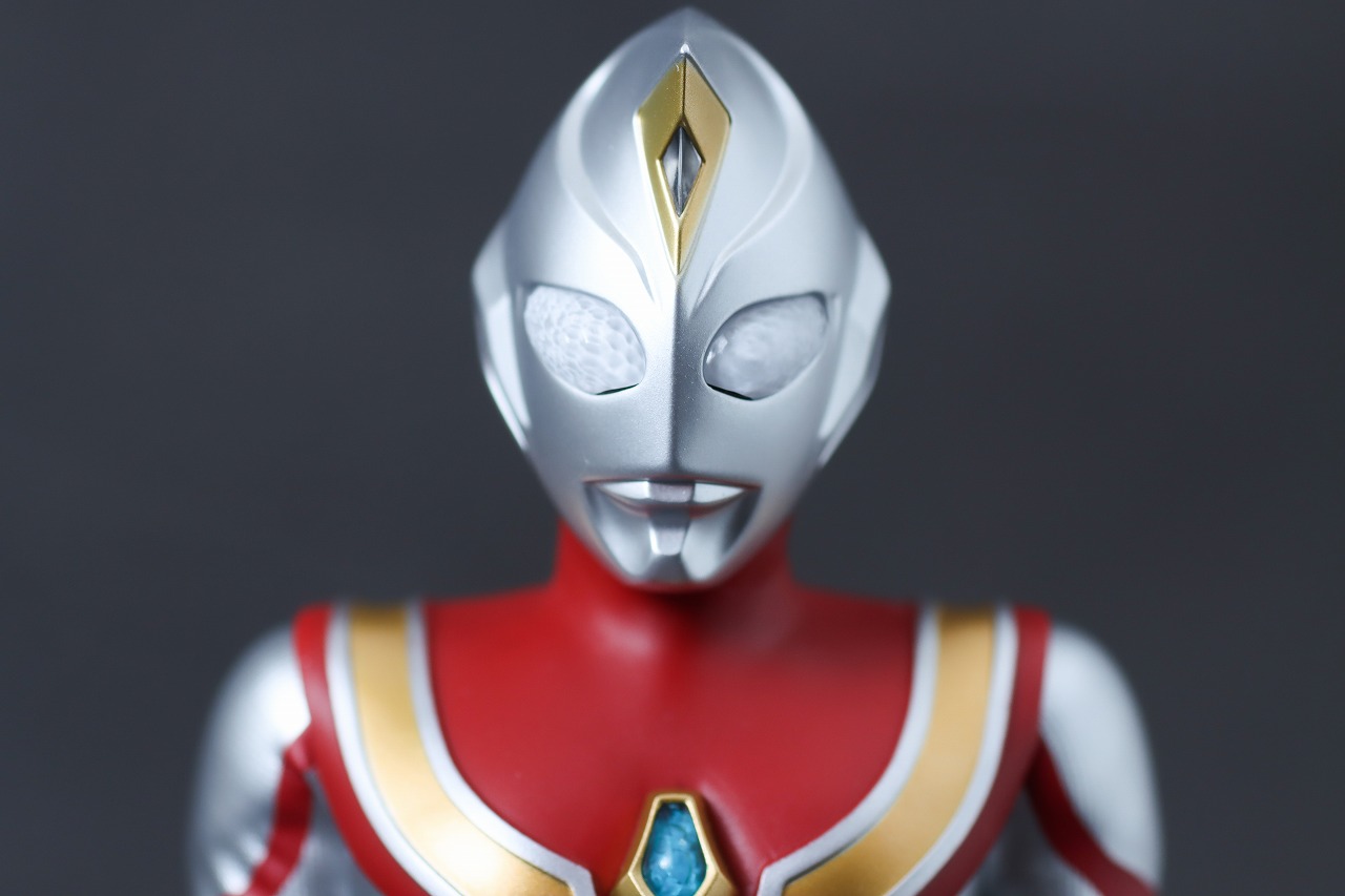 alphamax　ウルトラマンダイナ フラッシュタイプ　レビュー　本体