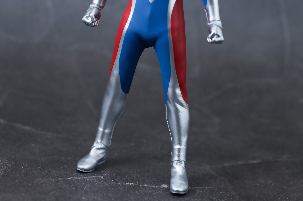 alphamax　ウルトラマンダイナ フラッシュタイプ　レビュー　本体