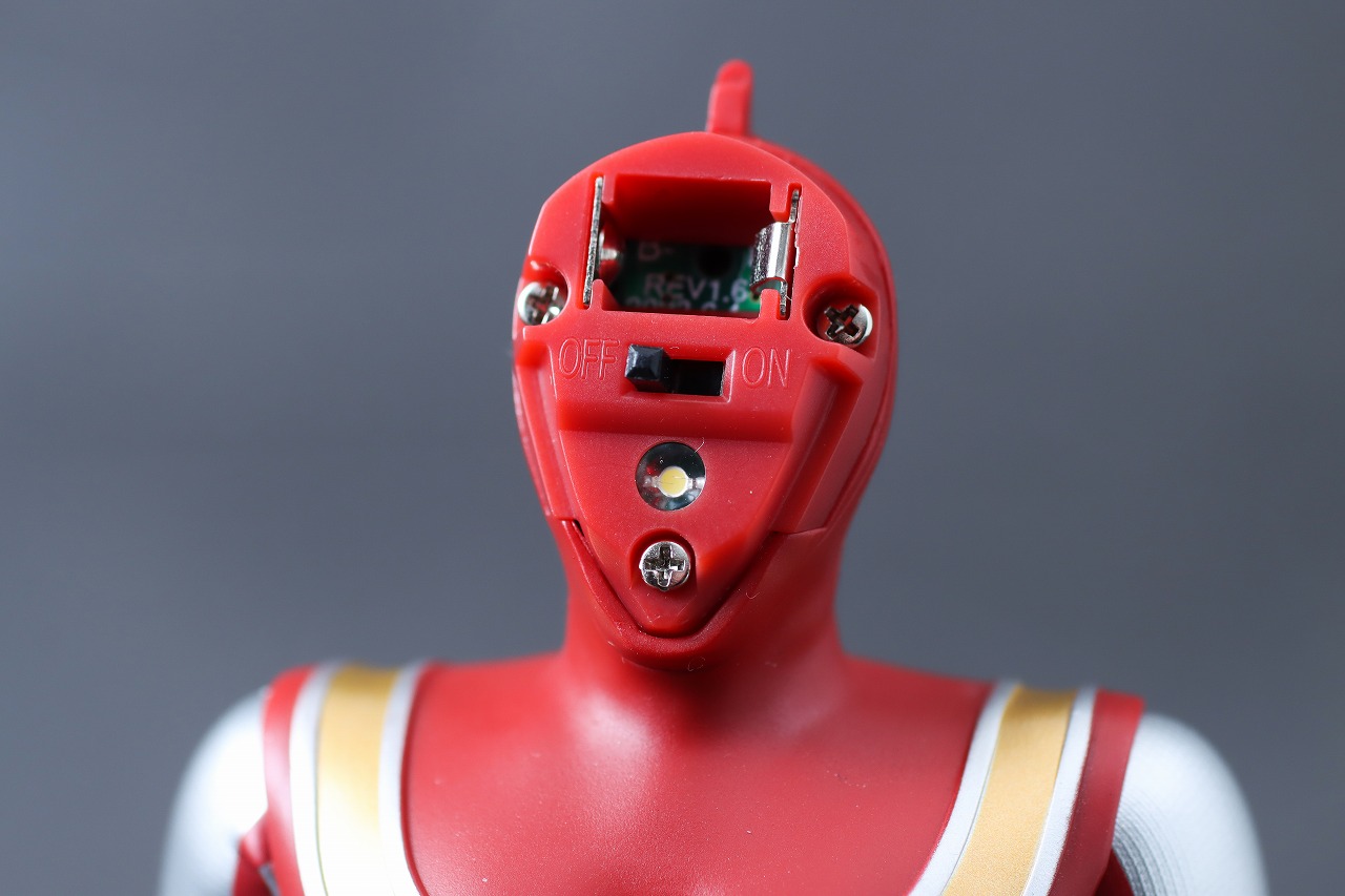 alphamax　ウルトラマンダイナ フラッシュタイプ　レビュー　ライトアップ