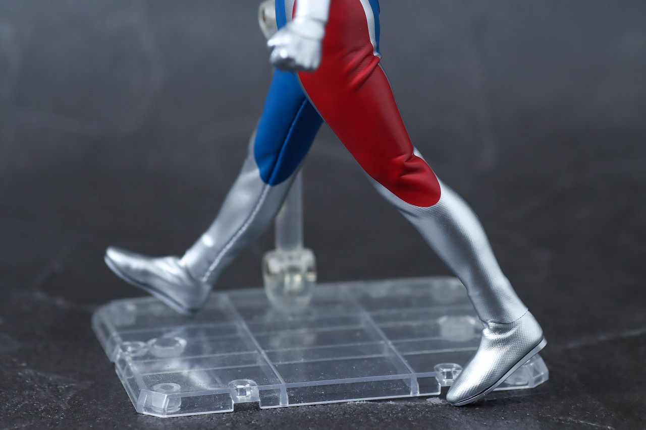 alphamax　ウルトラマンダイナ フラッシュタイプ　レビュー　可動範囲