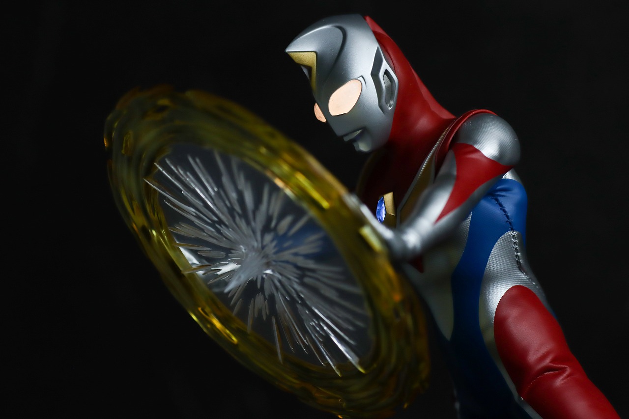 alphamax　ウルトラマンダイナ フラッシュタイプ　レビュー　アクション