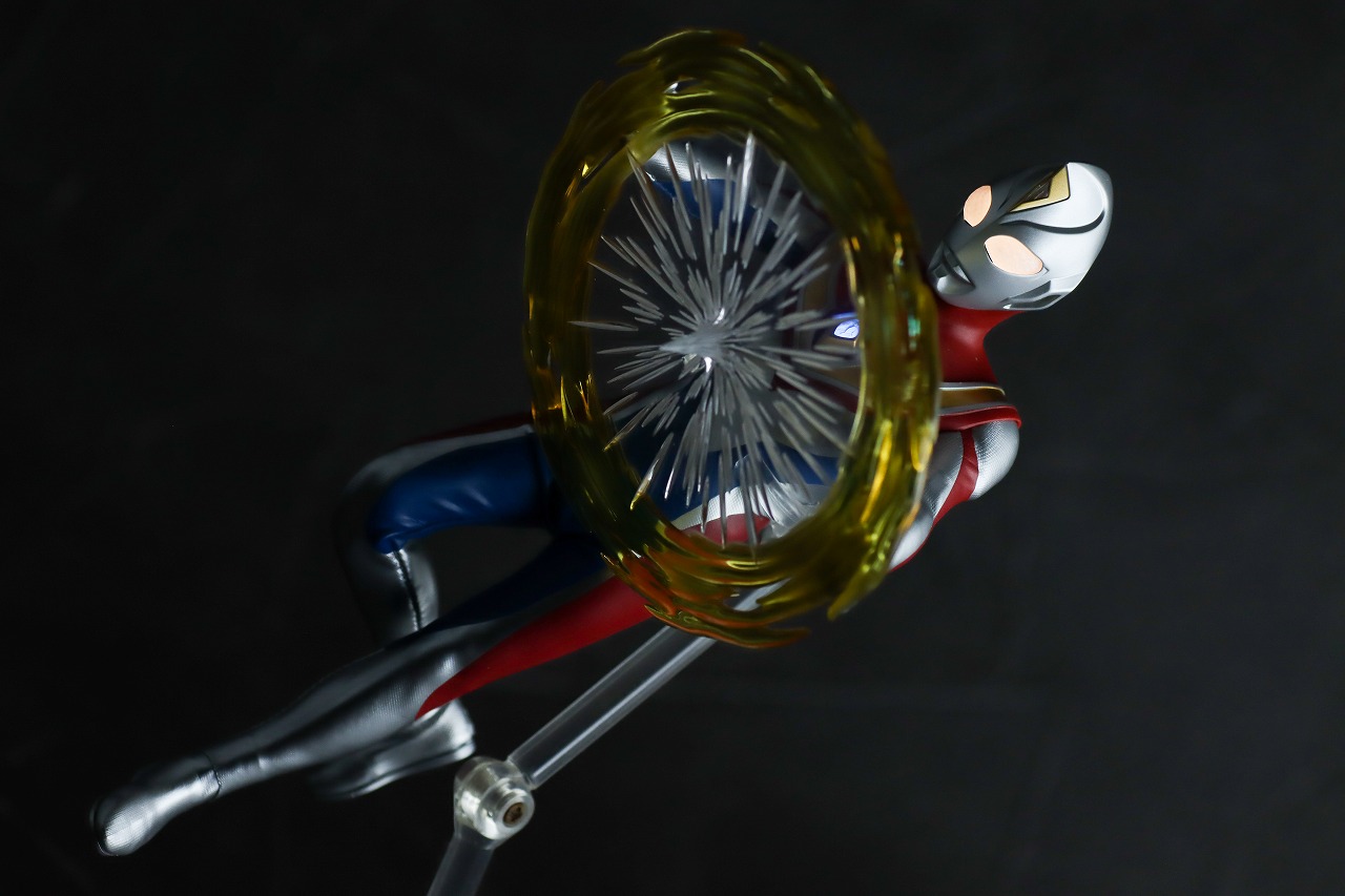 alphamax　ウルトラマンダイナ フラッシュタイプ　レビュー　アクション