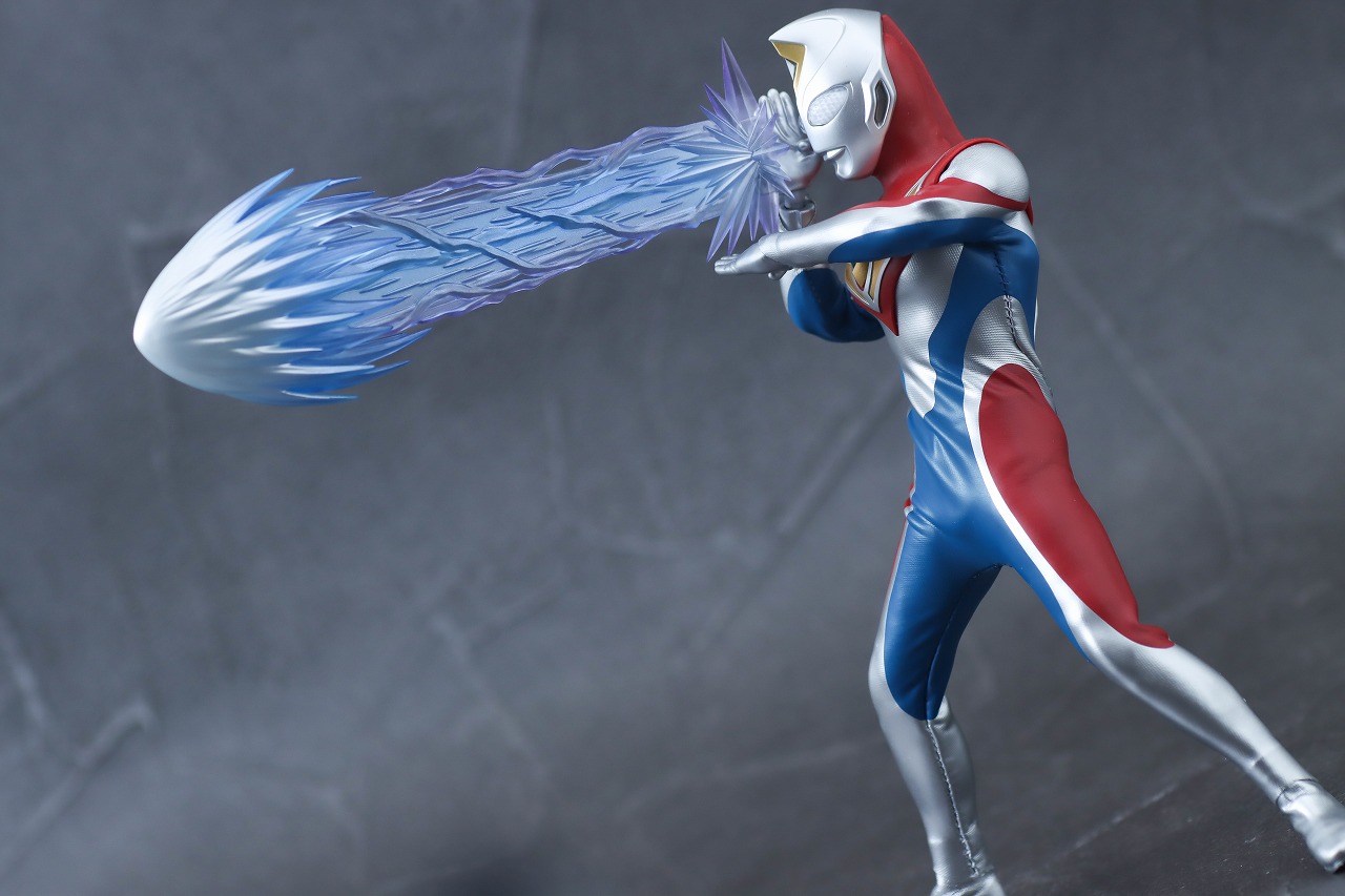 alphamax　ウルトラマンダイナ フラッシュタイプ　レビュー　アクション