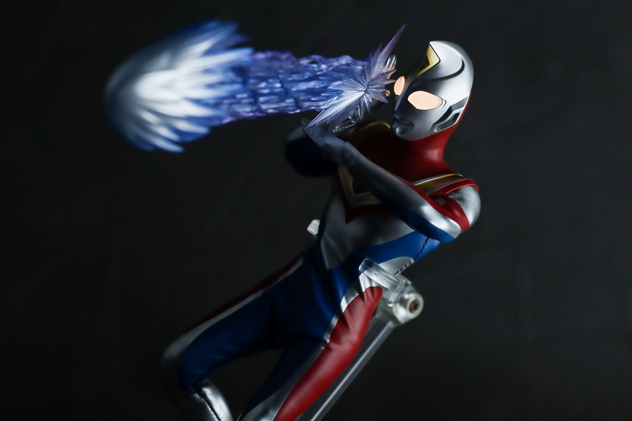 alphamax　ウルトラマンダイナ フラッシュタイプ　レビュー　アクション