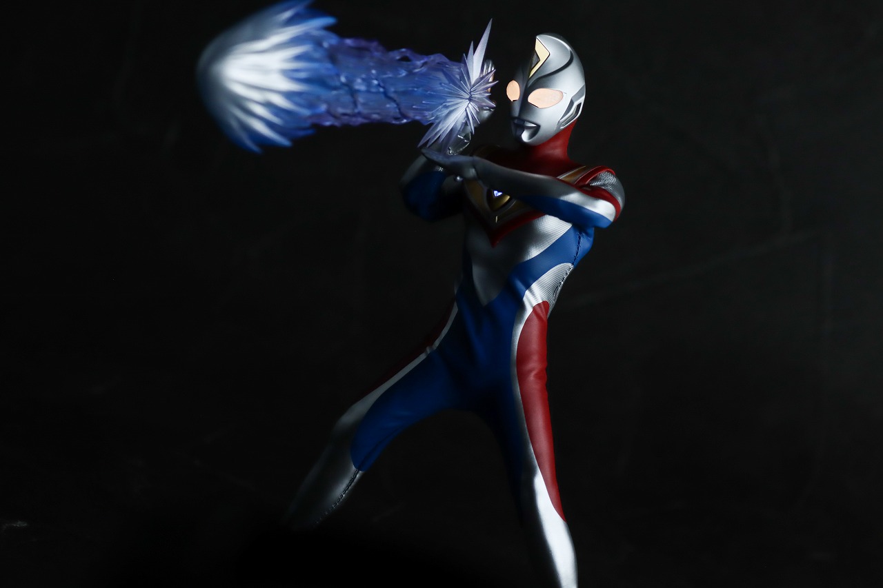 alphamax　ウルトラマンダイナ フラッシュタイプ　レビュー　アクション