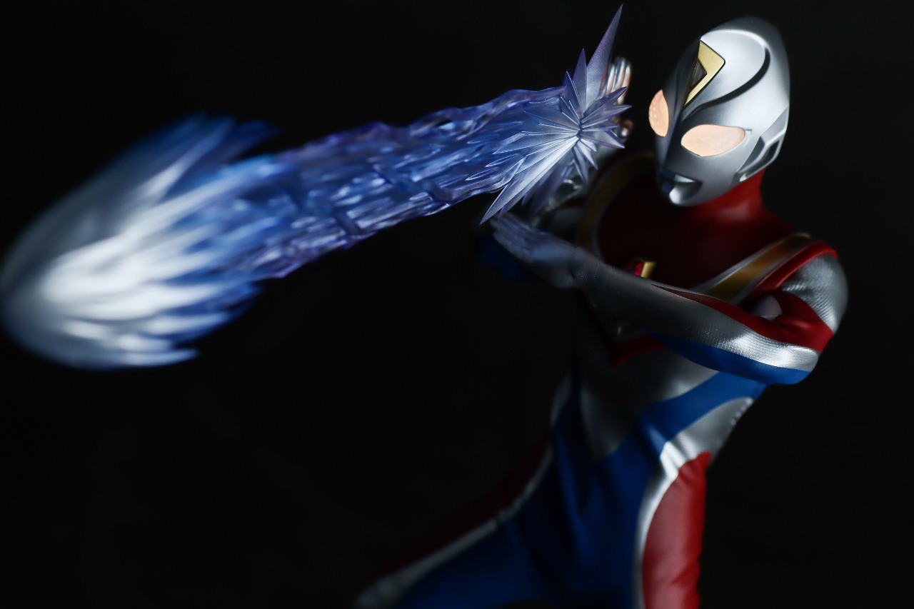 alphamax　ウルトラマンダイナ フラッシュタイプ　レビュー　アクション