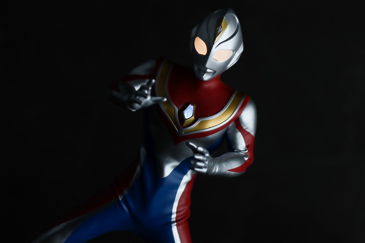 alphamax　ウルトラマンダイナ フラッシュタイプ　レビュー　アクション