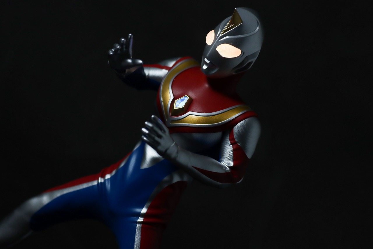 alphamax　ウルトラマンダイナ フラッシュタイプ　レビュー　アクション