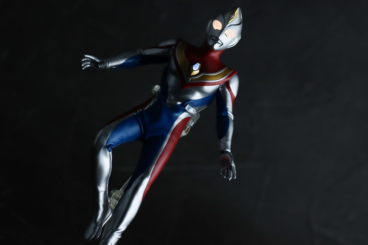 alphamax　ウルトラマンダイナ フラッシュタイプ　レビュー　アクション