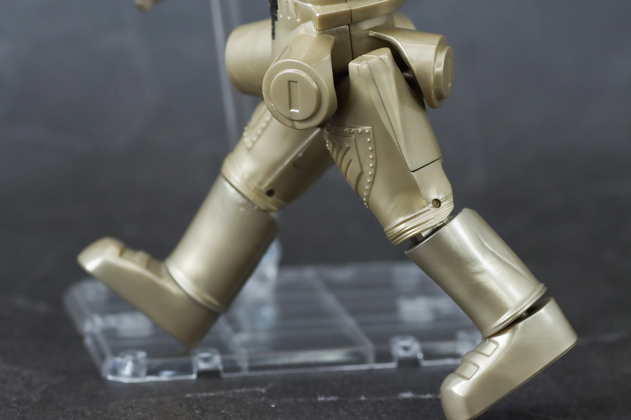 ウルトラアクションフィギュア　キングジョー　レビュー　可動範囲