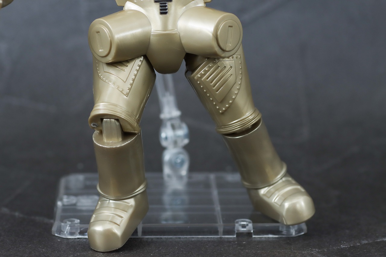 ウルトラアクションフィギュア　キングジョー　レビュー　可動範囲