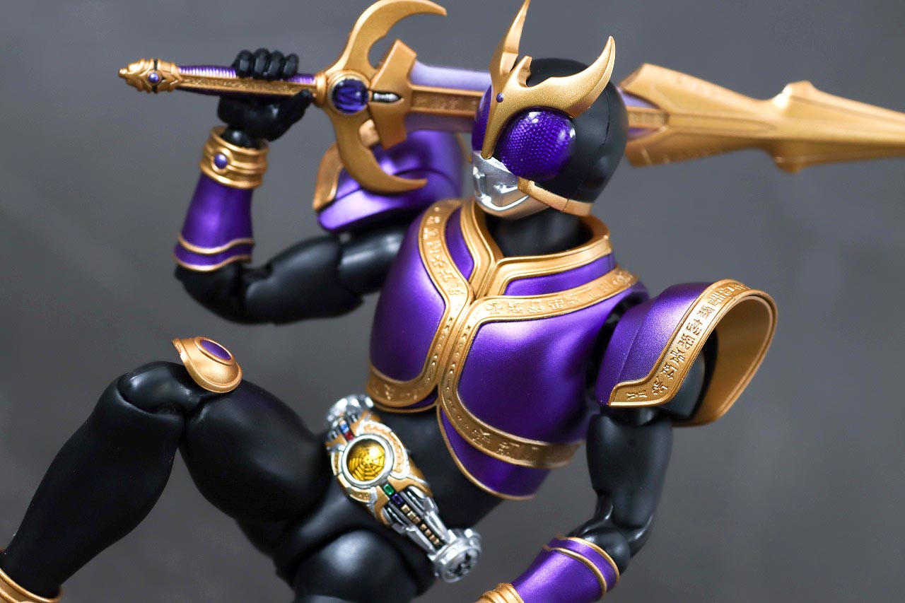 S.H.フィギュアーツ 真骨彫製法　仮面ライダークウガ ライジングタイタンフォーム　レビュー