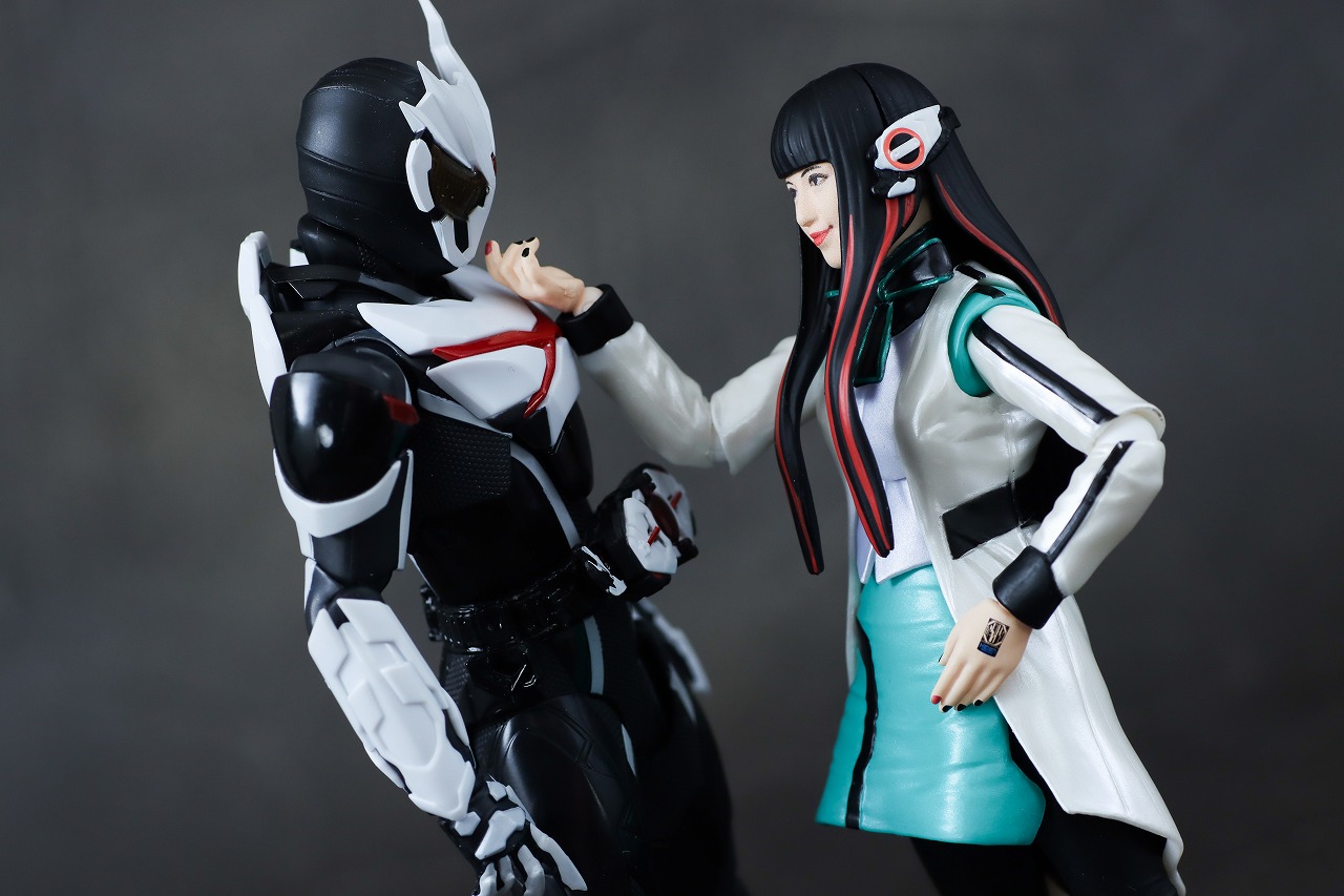 S.H.フィギュアーツ　アズ　レビュー　アクション　仮面ライダーアークワン