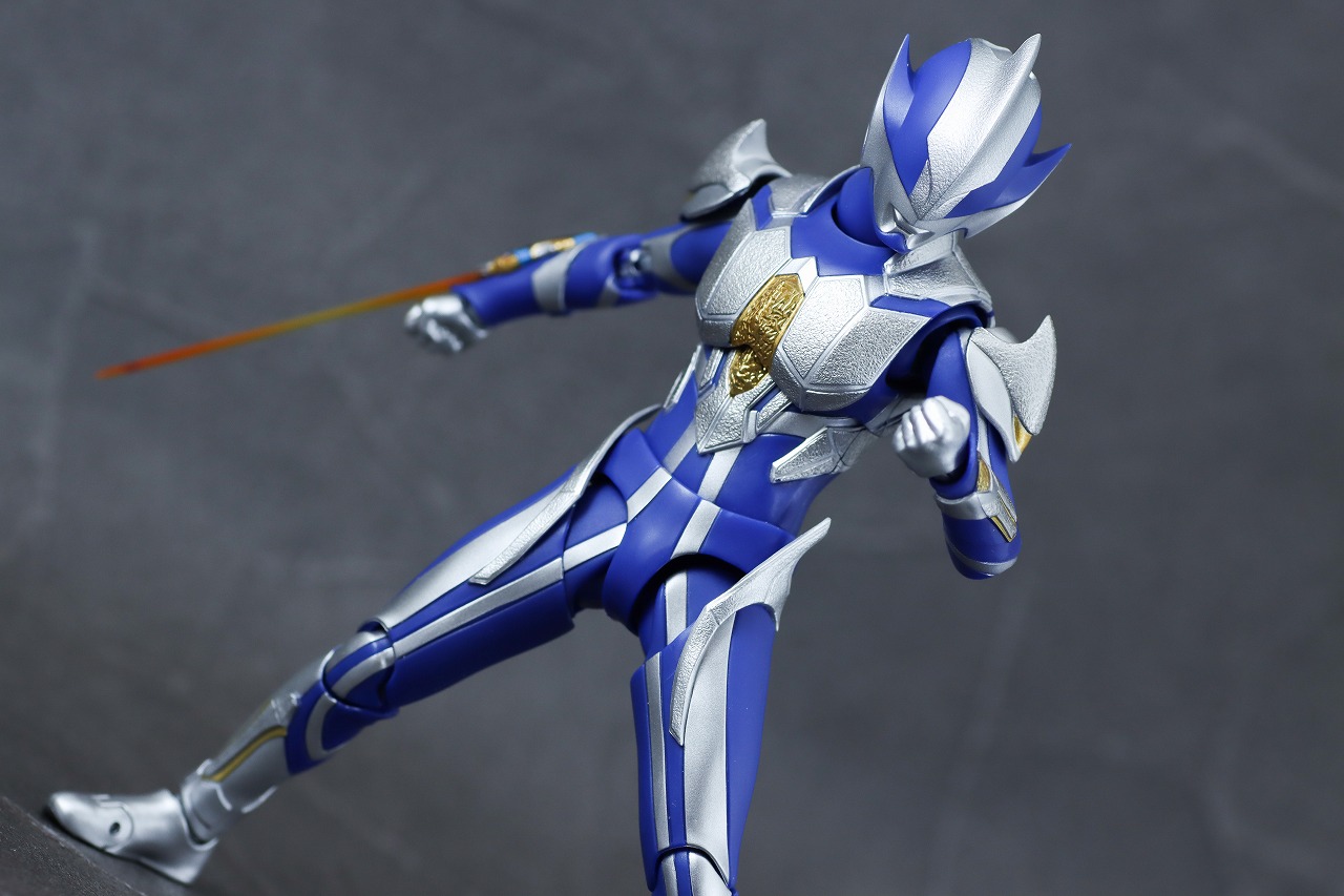 S.H.フィギュアーツ　ハンターナイトツルギ　レビュー　アクション