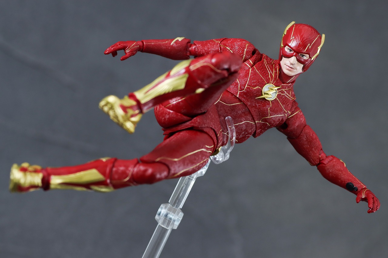 S.H.フィギュアーツ　フラッシュ（『ザ・フラッシュ』）　レビュー　アクション