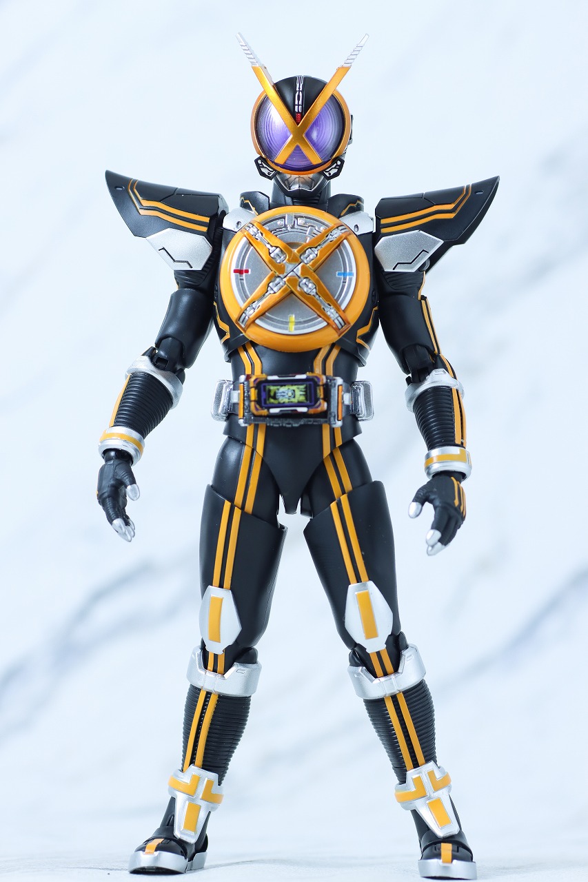 S.H.フィギュアーツ 真骨彫製法 仮面ライダーネクストカイザ レビュー 本体