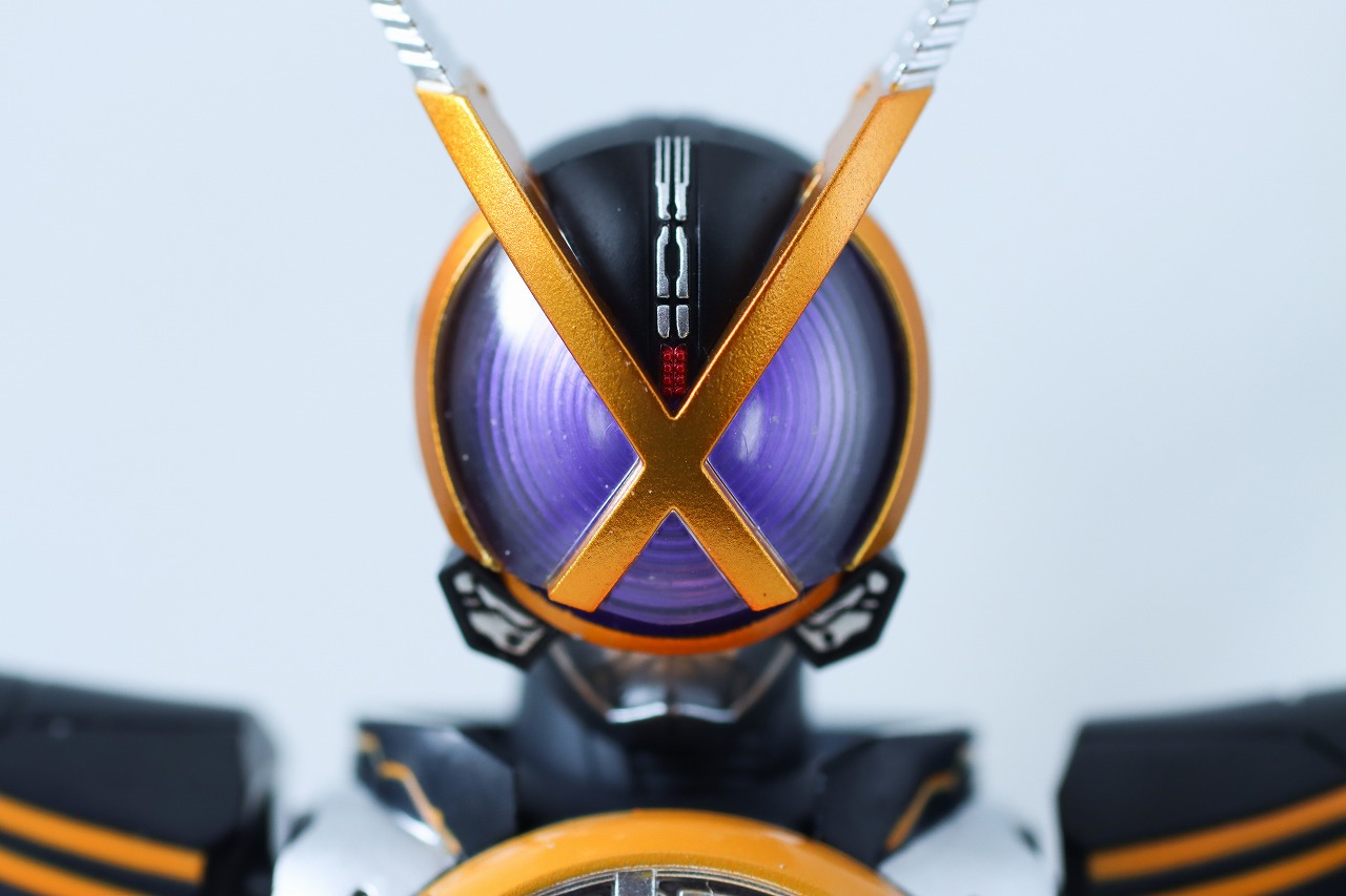 S.H.フィギュアーツ 真骨彫製法 仮面ライダーネクストカイザ レビュー 本体