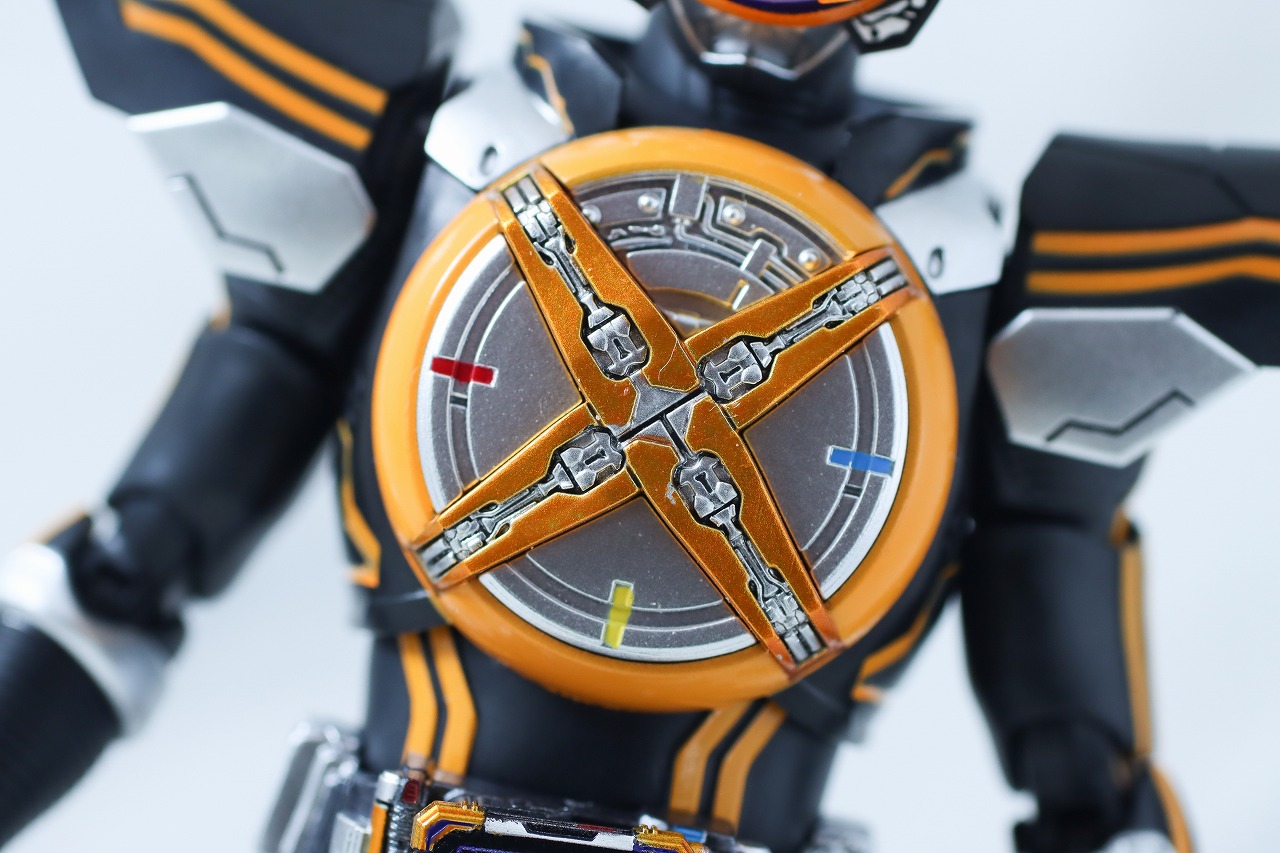 S.H.フィギュアーツ 真骨彫製法　仮面ライダーネクストカイザ　レビュー　本体