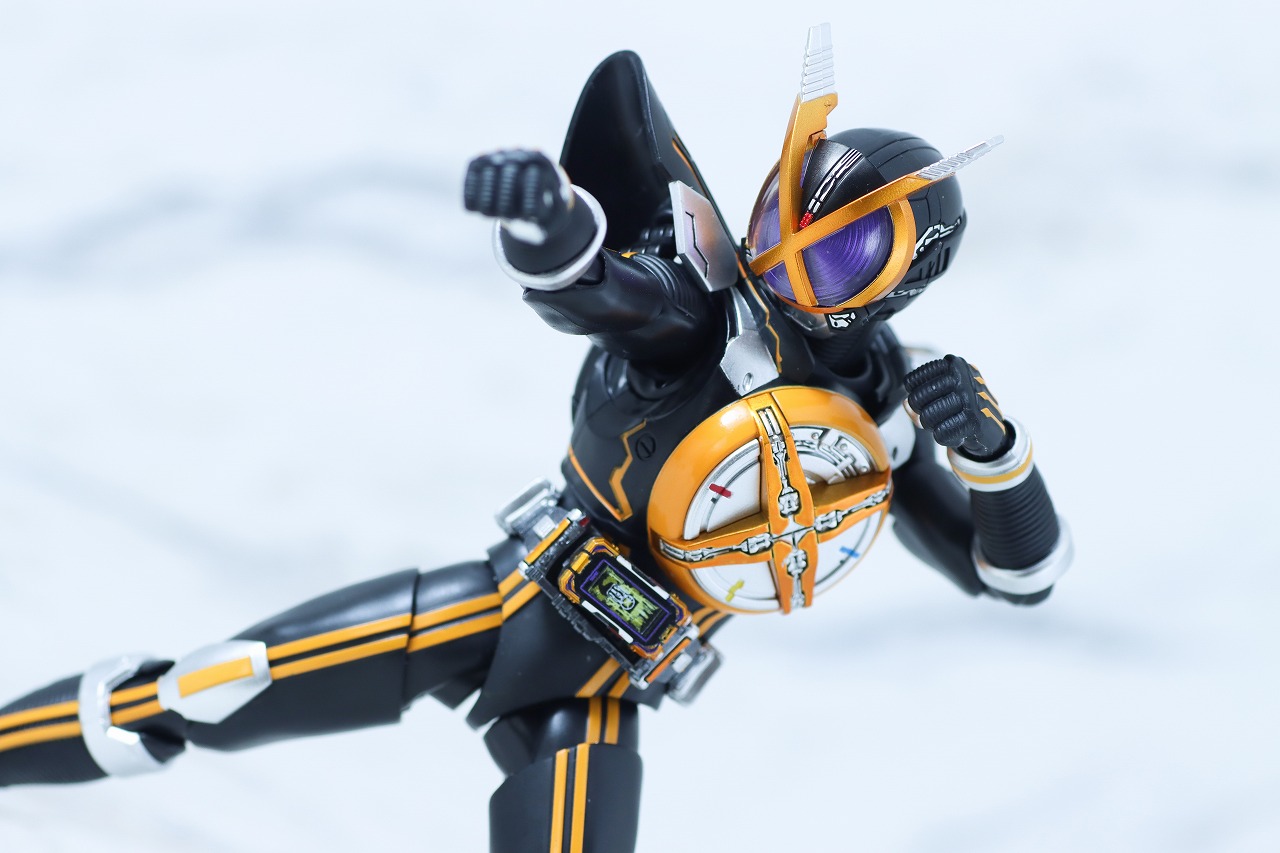 S.H.フィギュアーツ 真骨彫製法　仮面ライダーネクストカイザ　レビュー　アクション