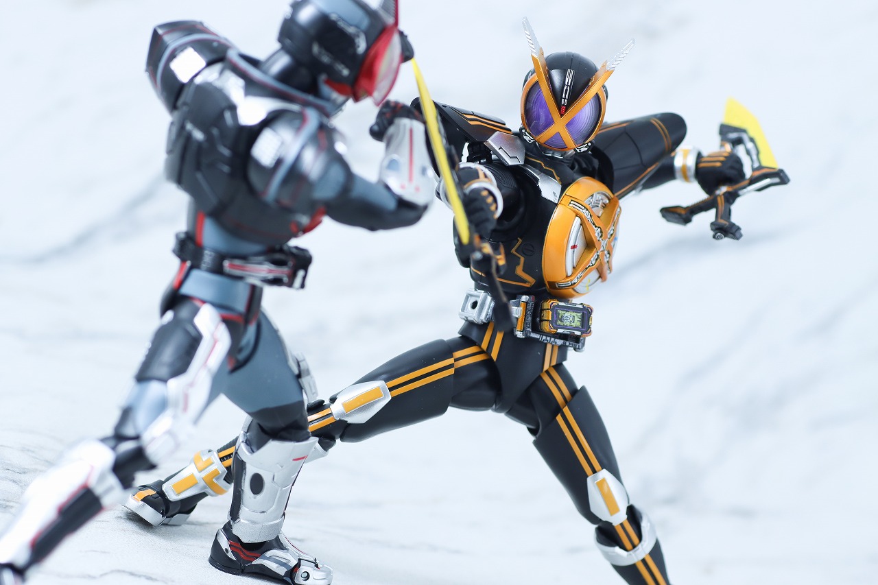 S.H.フィギュアーツ 真骨彫製法　仮面ライダーネクストカイザ　レビュー　アクション　ネクストファイズ