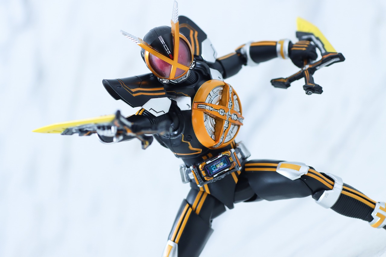 S.H.フィギュアーツ 真骨彫製法　仮面ライダーネクストカイザ　レビュー　アクション　アクセルフォーム