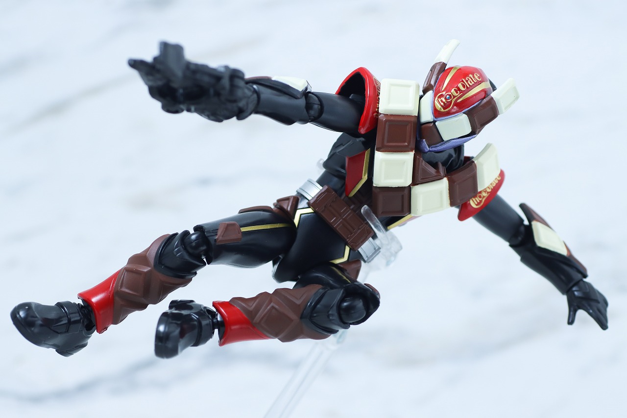 仮面ライダーアクションフィギュア　仮面ライダーヴァレン チョコドンフォーム　レビュー　アクション