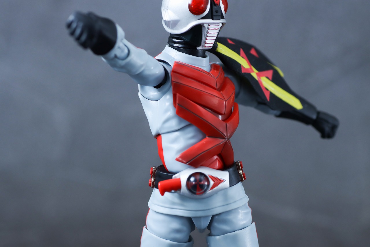 S.H.フィギュアーツ 真骨彫製法　仮面ライダーX　レビュー　可動範囲